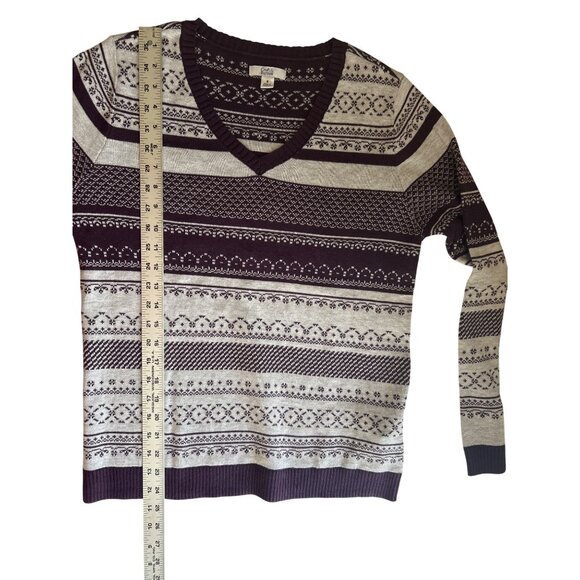 Croft & Barrow Womens V-Neck Sweater M Purple Gray Nordic Print Cotton Blend - Picture 7 of 7
